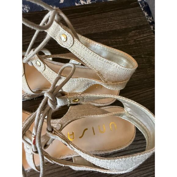 Unisa Unbrilee2 Gold Shimmer Tie-Up Espadrilles Sz. 8.5 - Picture 4 of 7